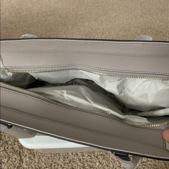 Kate Spade medium top zip tote.  2 tone gray/black. - Picture 3 of 3